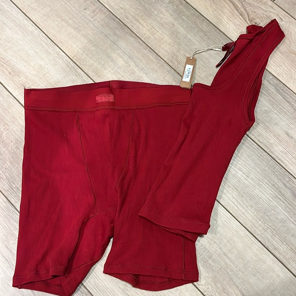 NWT color Brick size SMALL